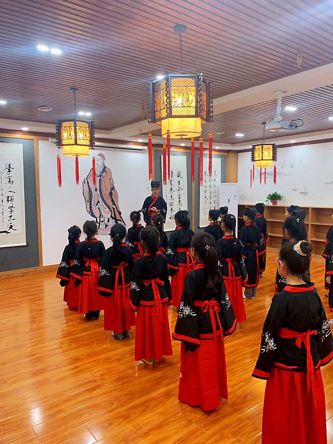 临汾市大同国学第八届传统文化教师研习营学习